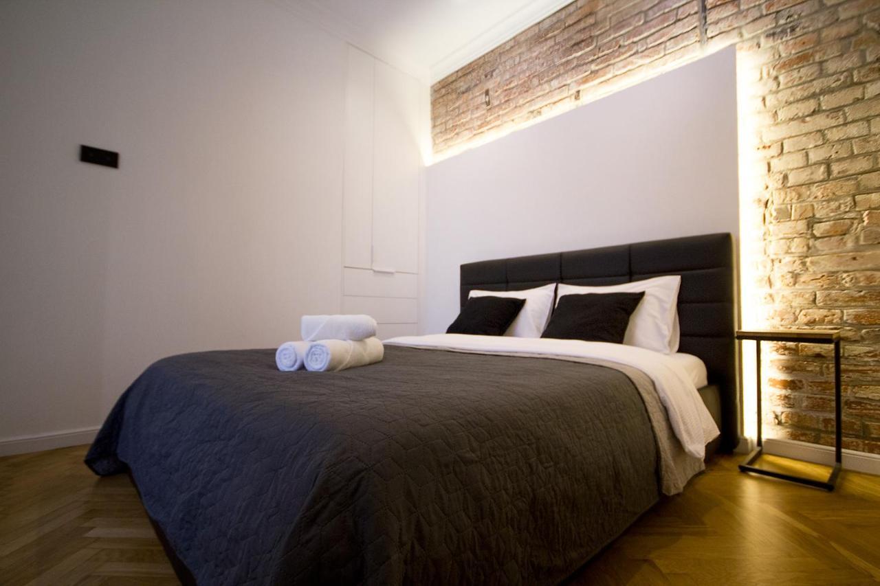 Apartment Wanderlust
